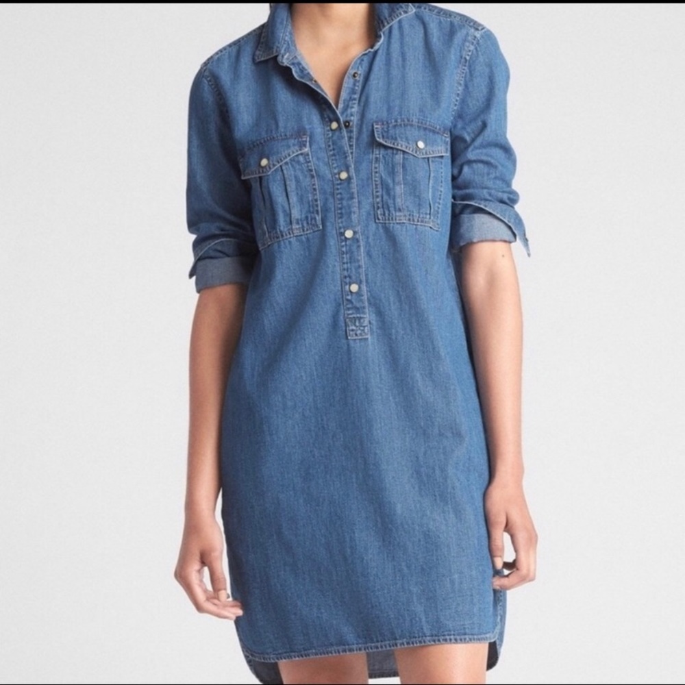 Gap Denim Shirt Dress Half button with Pockets Size Medium NWT